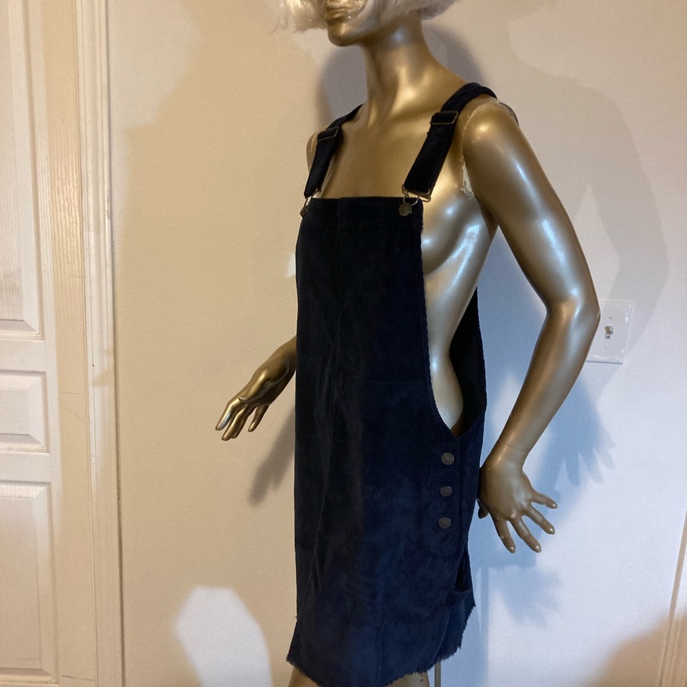 Navy blue corduroy jumper size L American Eagle